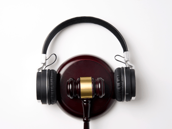 Crafting Engaging Legal Podcasts: Leveraging the Power of Audio Content 